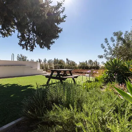 Akivillas Rest וילה טאווירה