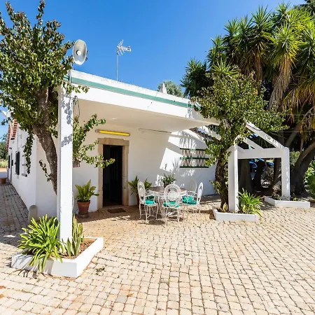 Villa Akivillas Rest *