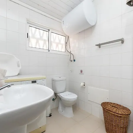 Villa Akivillas Rest *